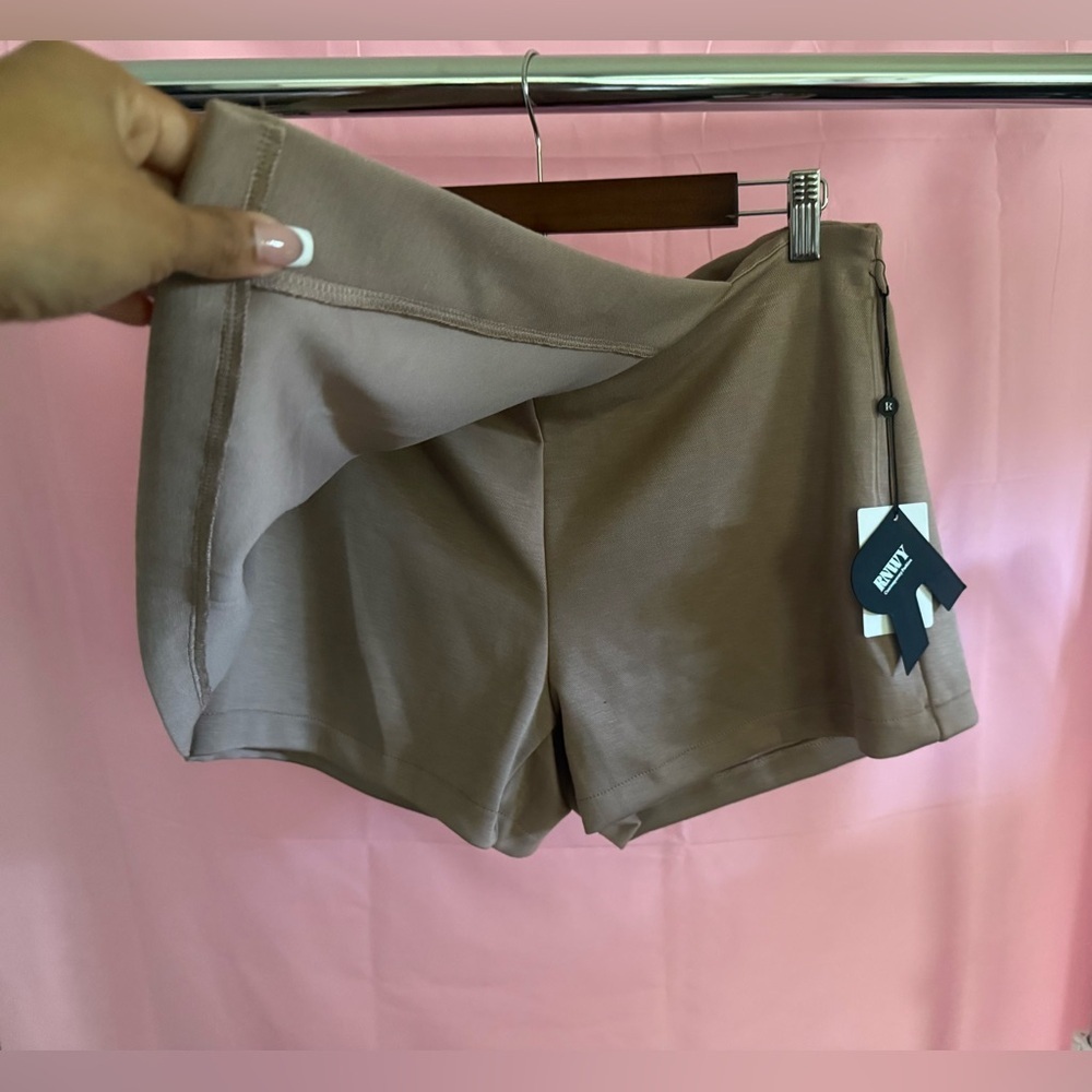 RNWY Tan Color Contemporary Mini Skort (Size L) - Picture 2 of 4